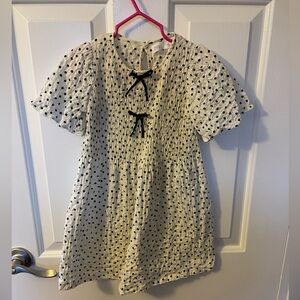 Zara toddler girl white and black polka dot dress with flare sleeve. Size 5